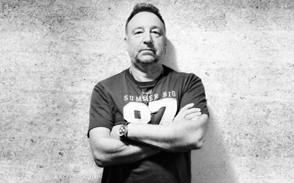 Peter Hook no Brasil 2016: ingressos para São Paulo, Porto Alegre e Rio
