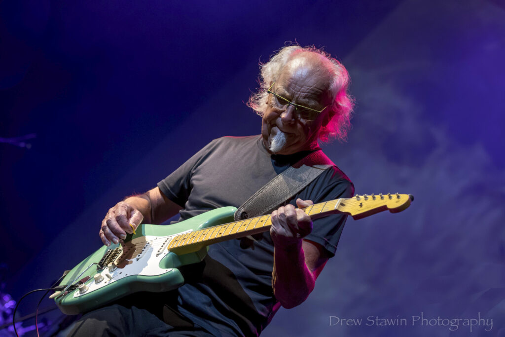 Martin Barre celebra os 50 anos de “Aqualung” no Teatro Liberdade em Abril