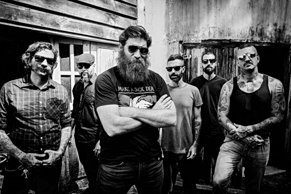 Jimmy & Rats, projeto do vocalista Jimmy London se apresenta em São Paulo em julho