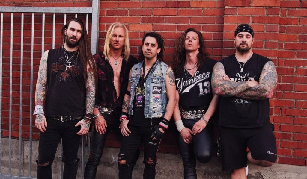 Crazy Lixx confirma três shows no Brasil em 2024