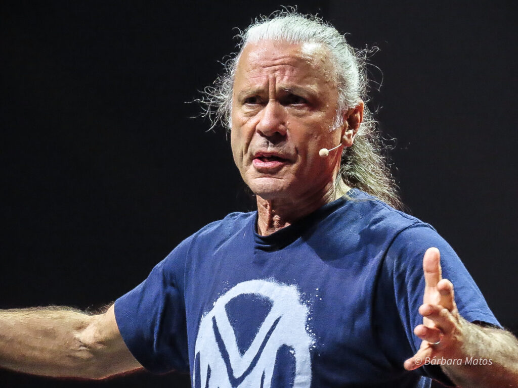 Bruce Dickinson na CCXP 2023 em São Paulo