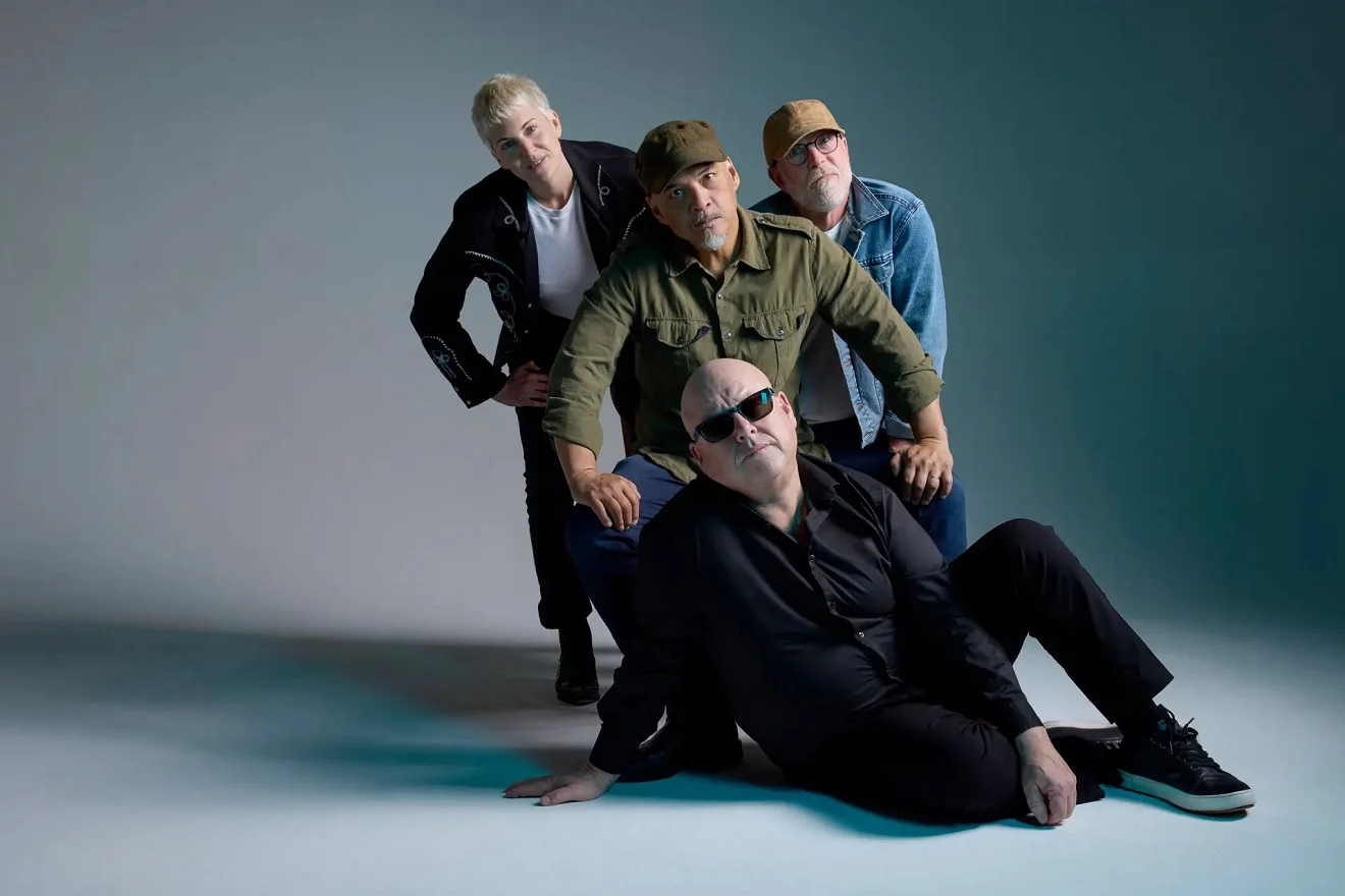 Pixies celebra 40 anos e anuncia show no Brasil em abril de 2027